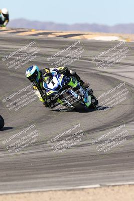 media/Dec-07-2025-CVMA (Sun) [[3e7d2de5dc]]/Race 6-The Shootout/